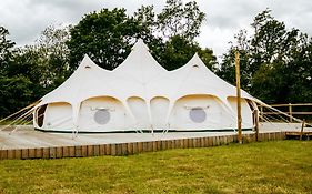 Luxury Glamping Retreat In Battle