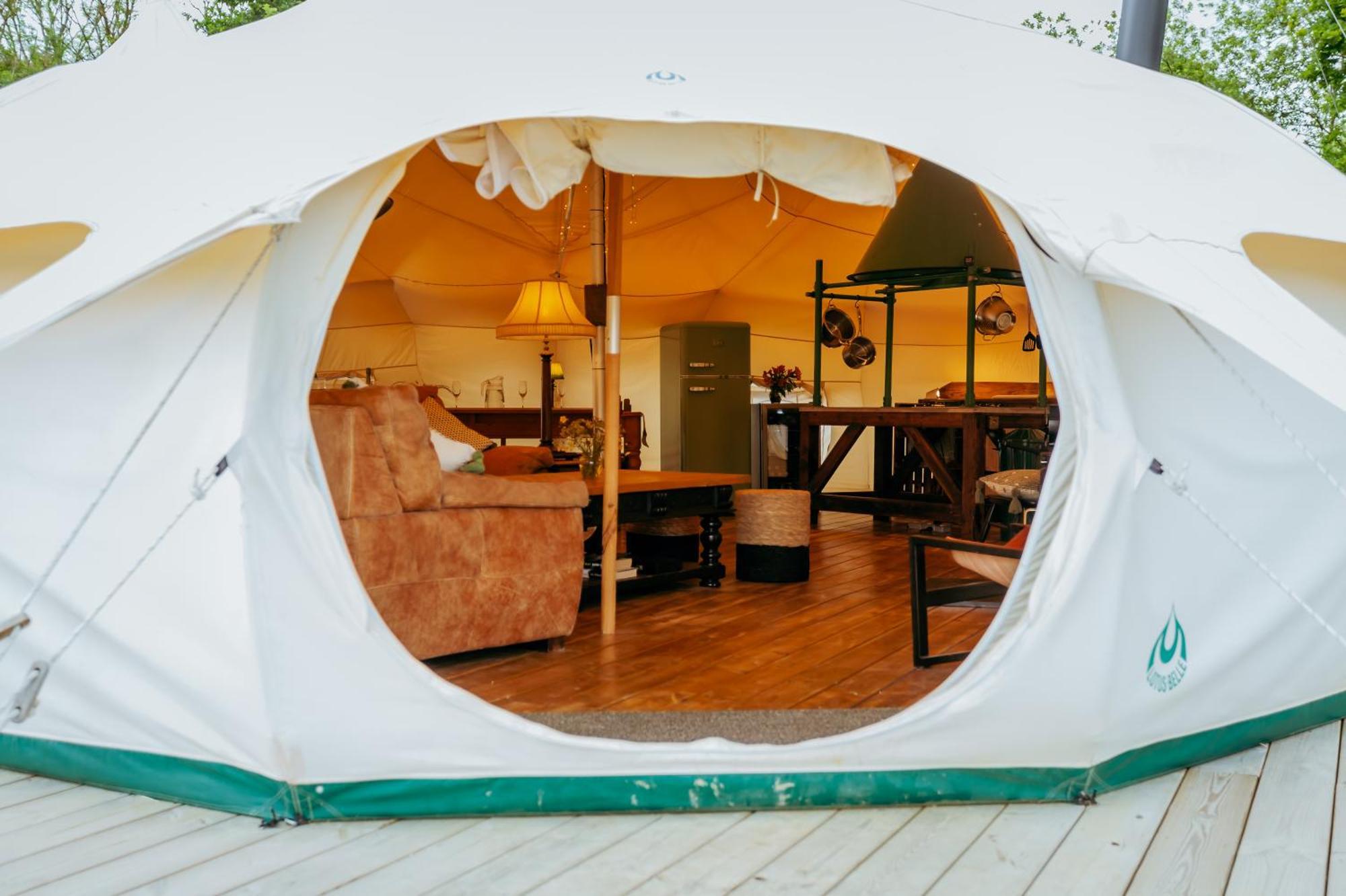 Luxury Glamping Retreat In Battle Villa Exterior photo