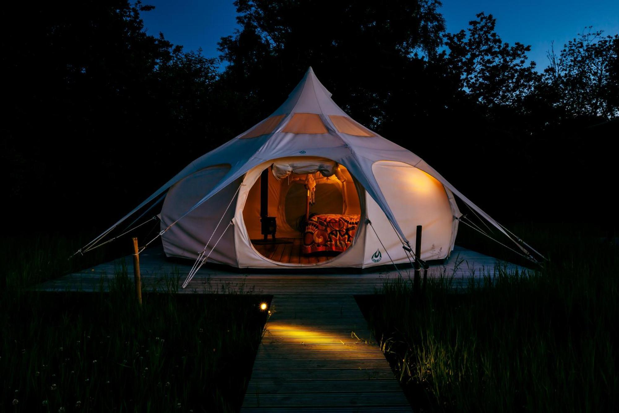 Luxury Glamping Retreat In Battle Villa Exterior photo