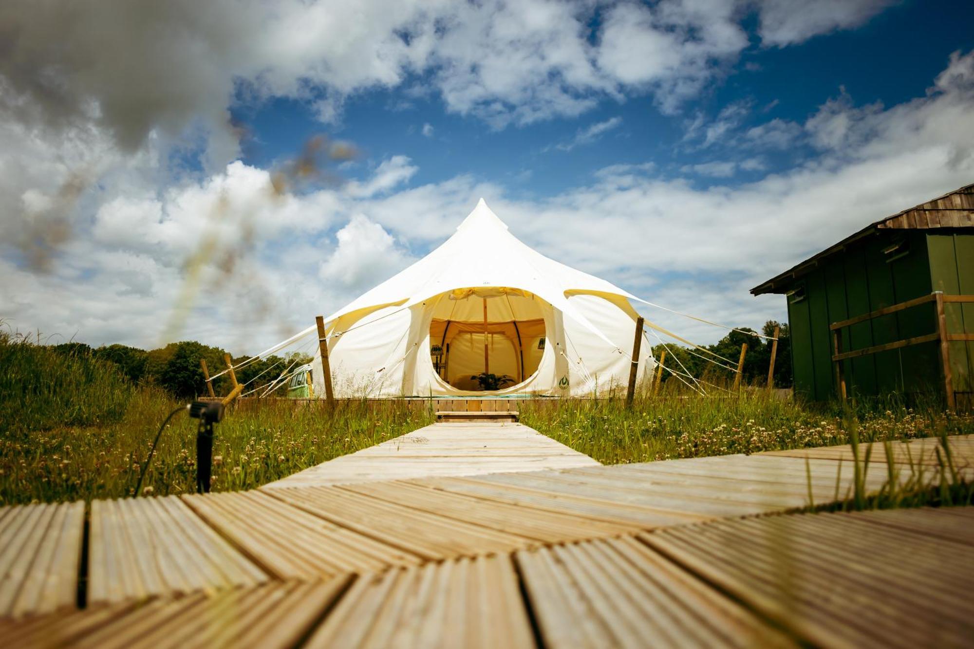 Luxury Glamping Retreat In Battle Villa Exterior photo