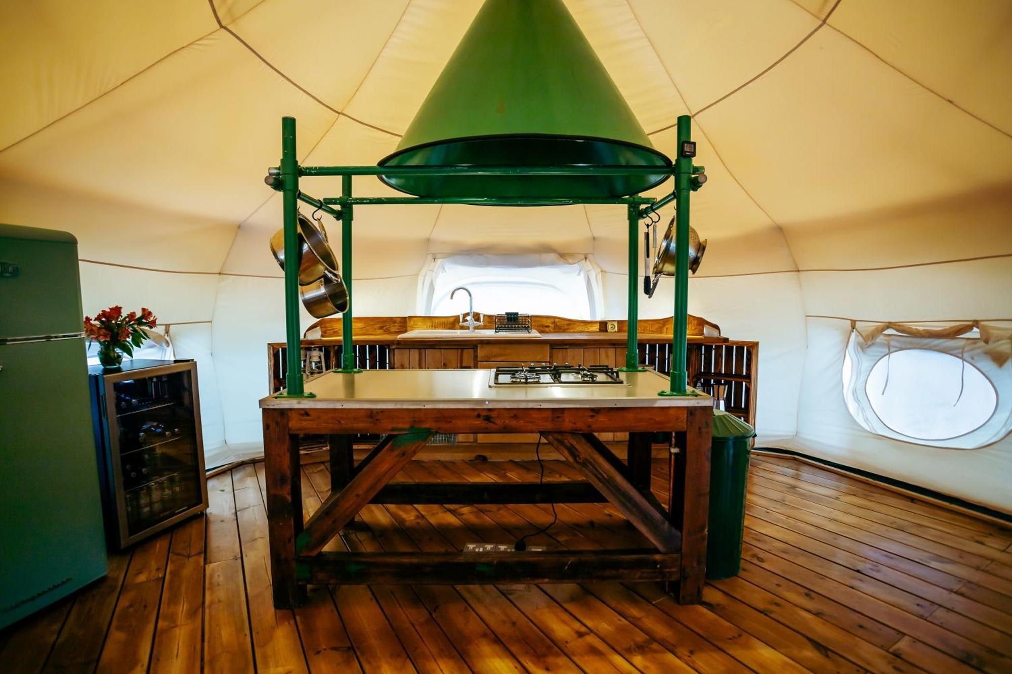 Luxury Glamping Retreat In Battle Villa Exterior photo