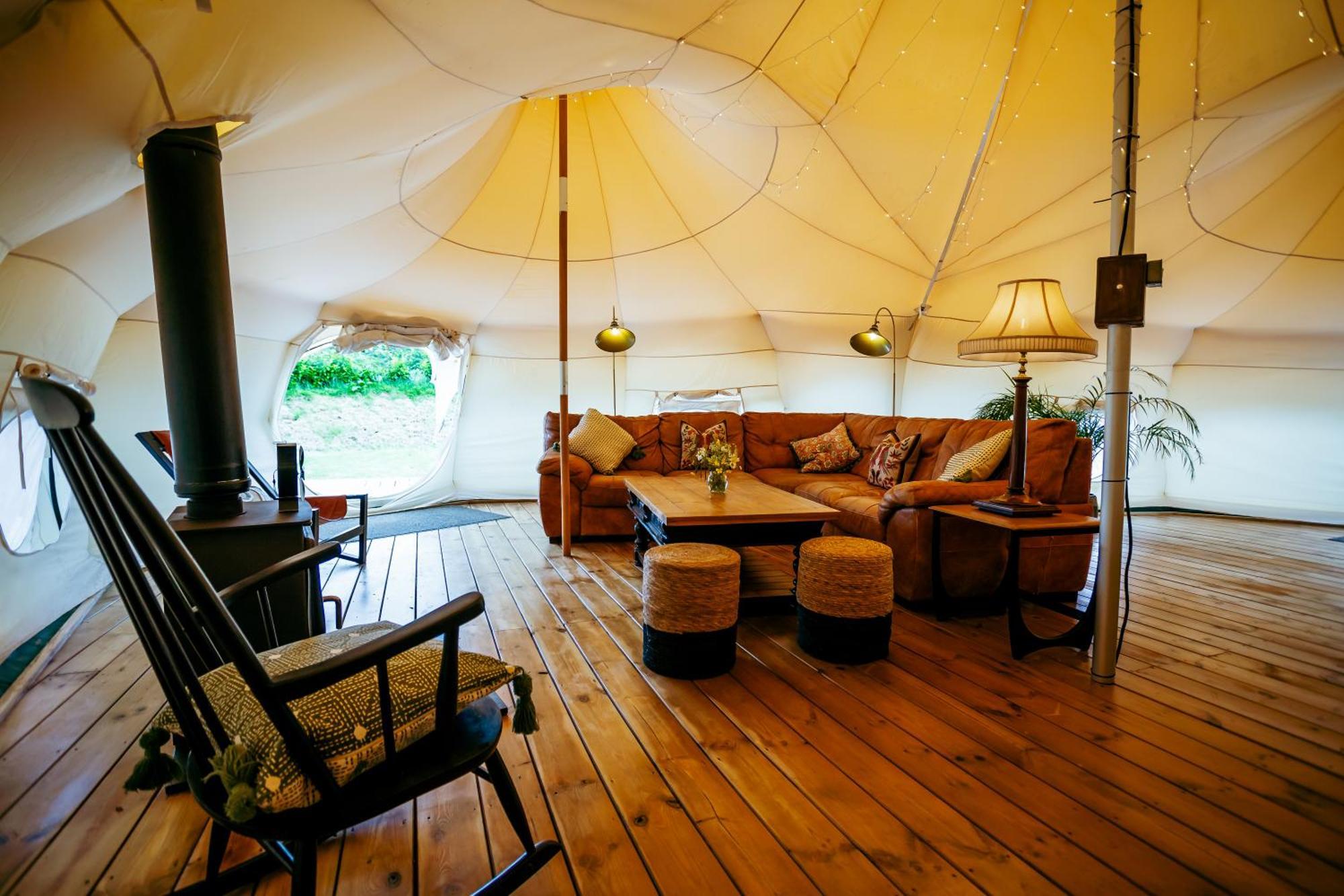 Luxury Glamping Retreat In Battle Villa Exterior photo