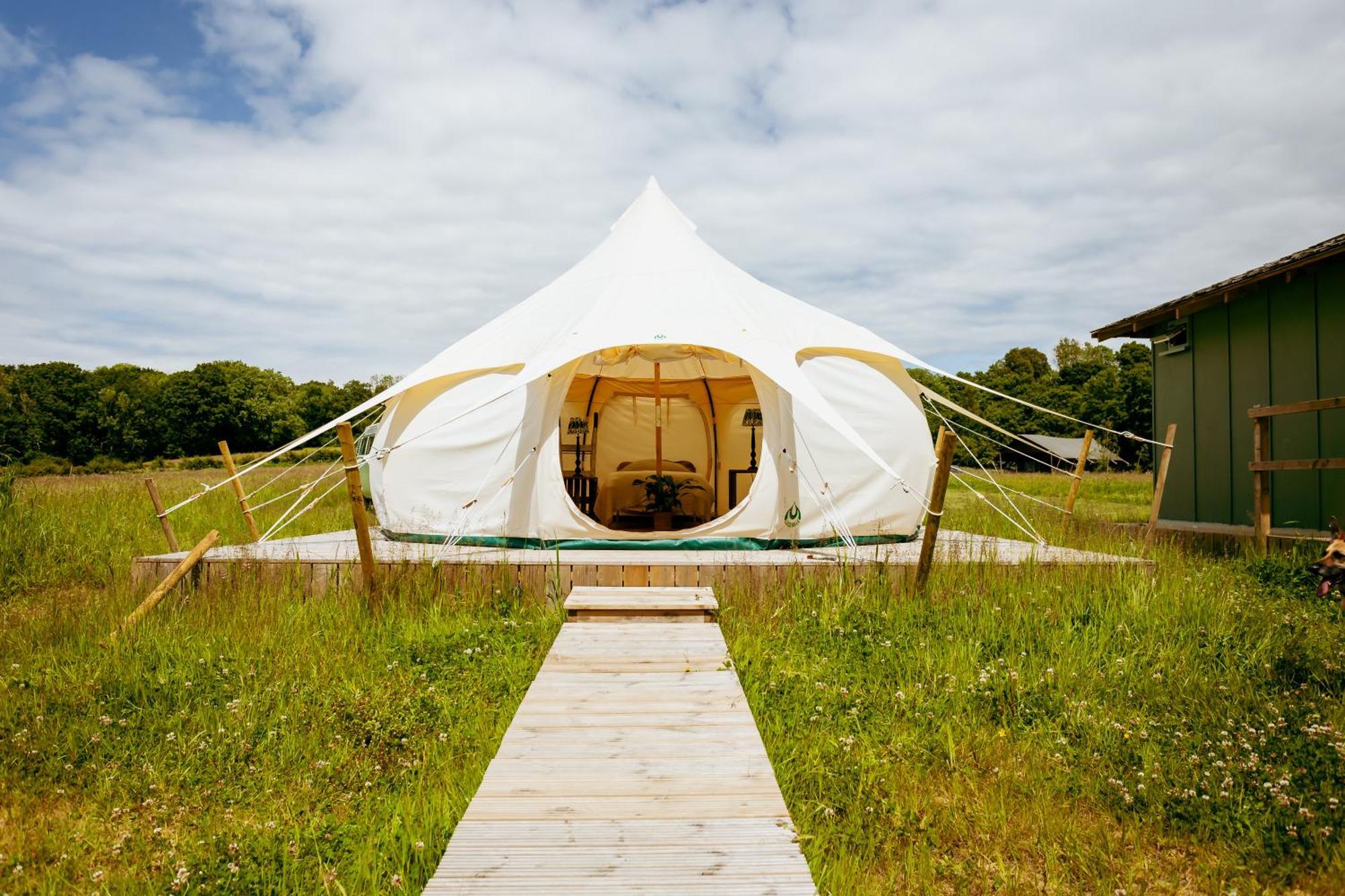 Luxury Glamping Retreat In Battle Villa Exterior photo